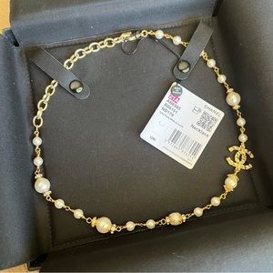 CHANEL 21A Pearl Gold CC Necklace New in Box